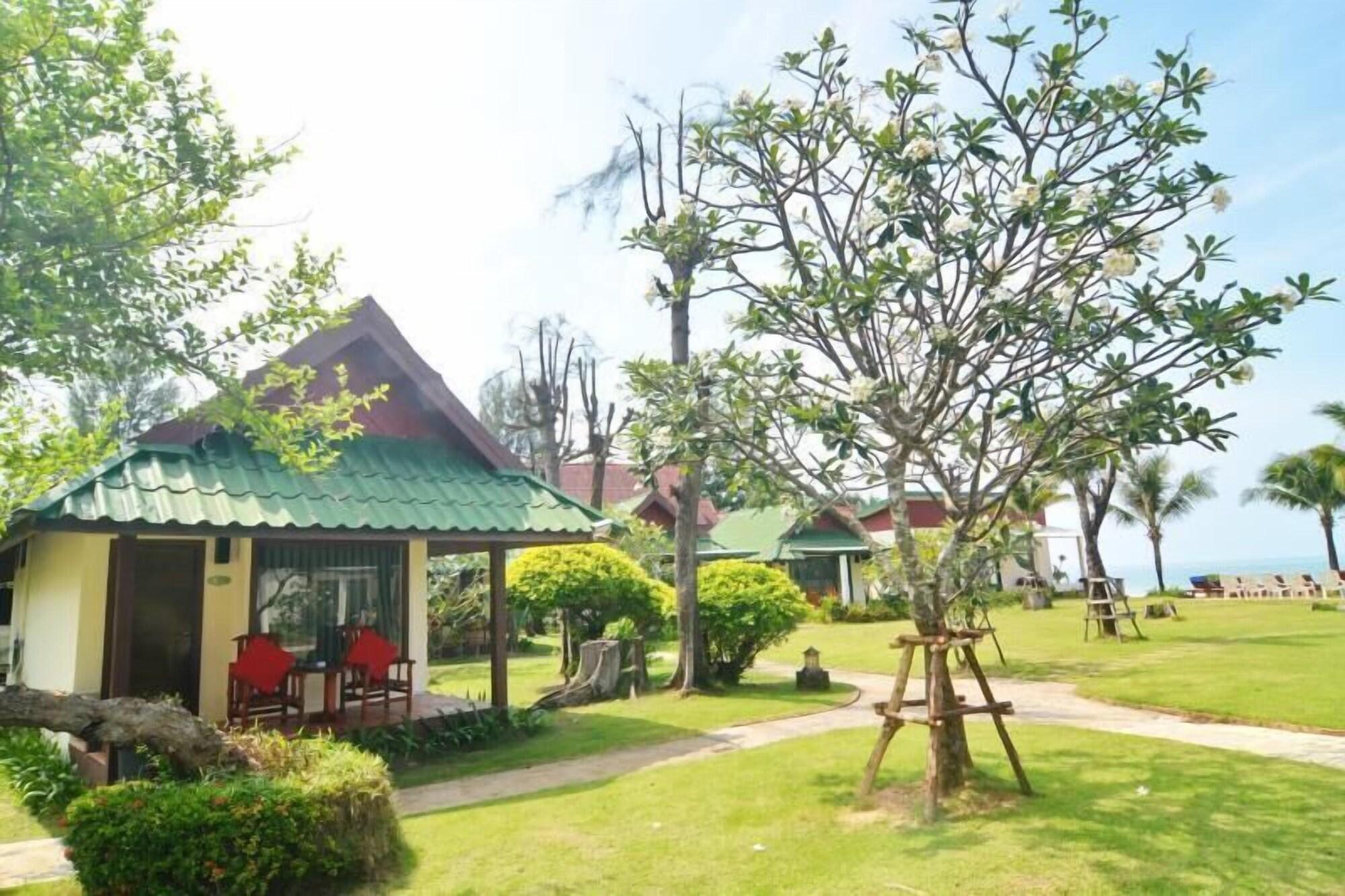 אתר נופש Golden Bay - Sha Extra 3*